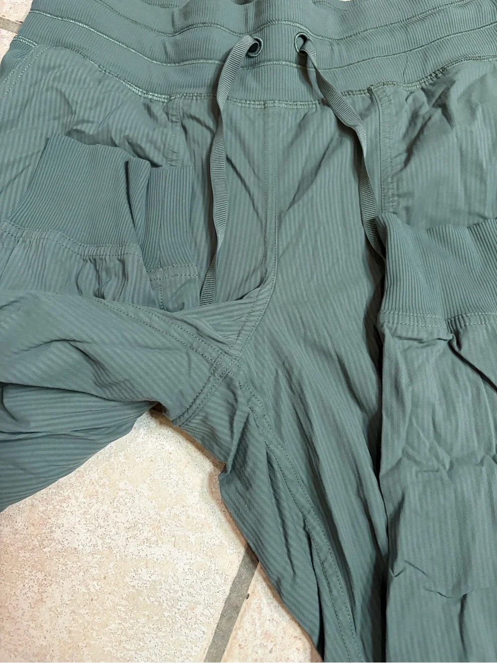Lululemon Dance Studio Mid-Rise Jogger 29” Full Length (Dark Forest) Size 6